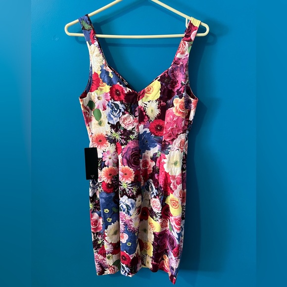 Guess size 8 NWT April Showers Dress beautiful multicoloured full of flowers - Picture 2 of 5